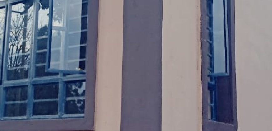 A 2 Bedrooms, all En-suite with Rooftop Area and DSQ, Standalone House to Let